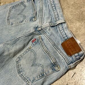 Vintage Levi's Classic Light Denim women’s  Jeans